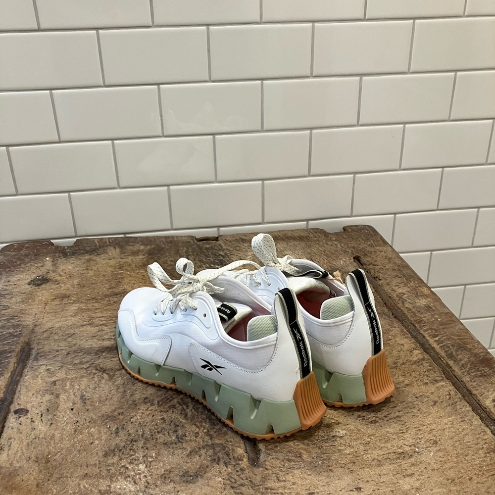 Reebok Zig Dynamica G Women's Sneakers - Picture 2 of 13